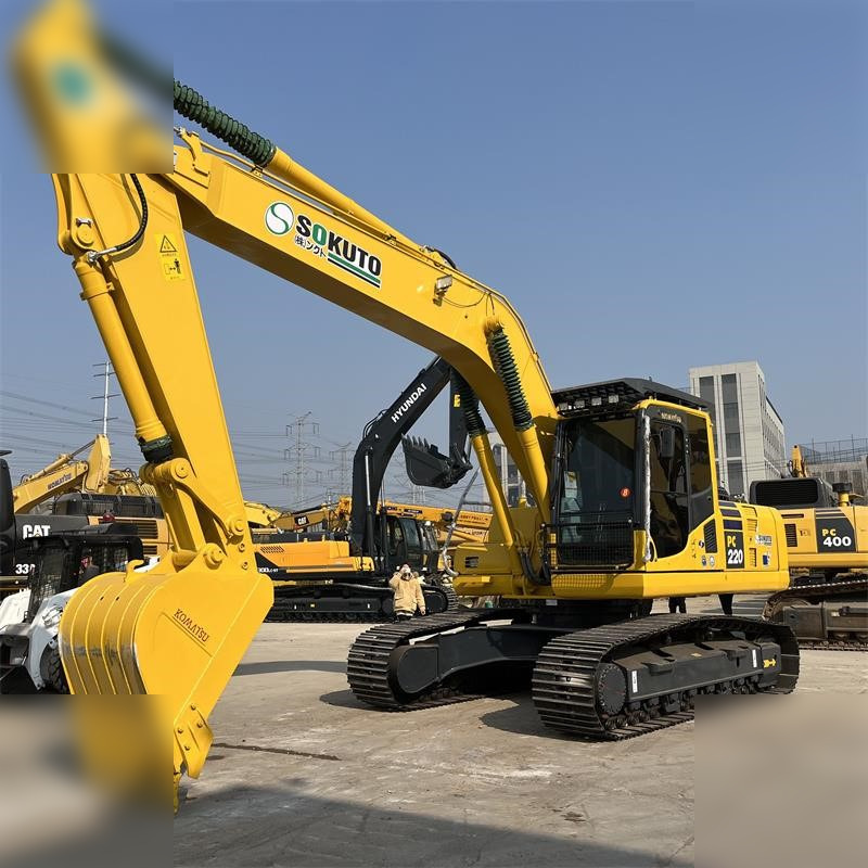 KOMATSU PC220-8 - Crawler excavator: picture 3 KOMATSU PC220-8 - Crawler excavator: picture 3