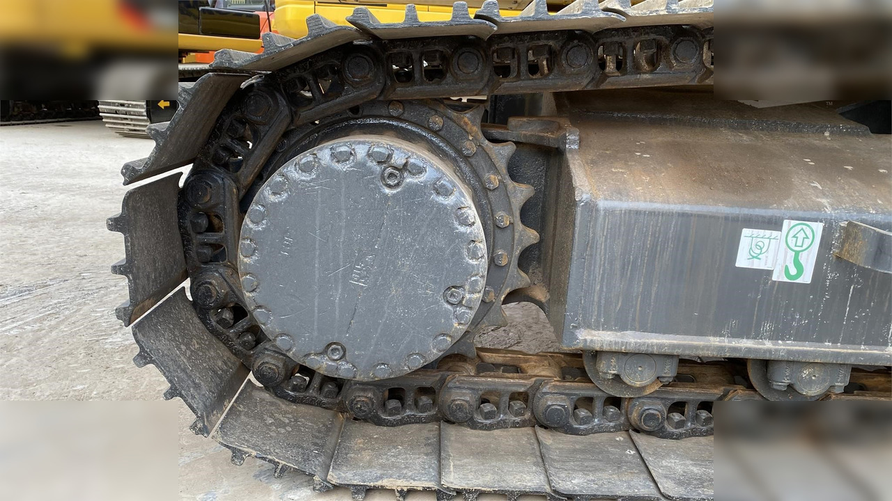 Crawler excavator KOMATSU PC220-8: picture 12