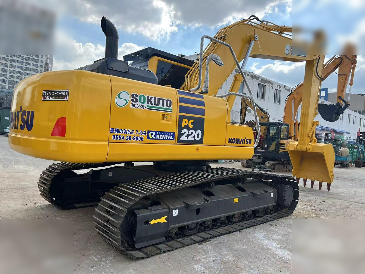 KOMATSU PC220-8 - Crawler excavator: picture 5 KOMATSU PC220-8 - Crawler excavator: picture 5