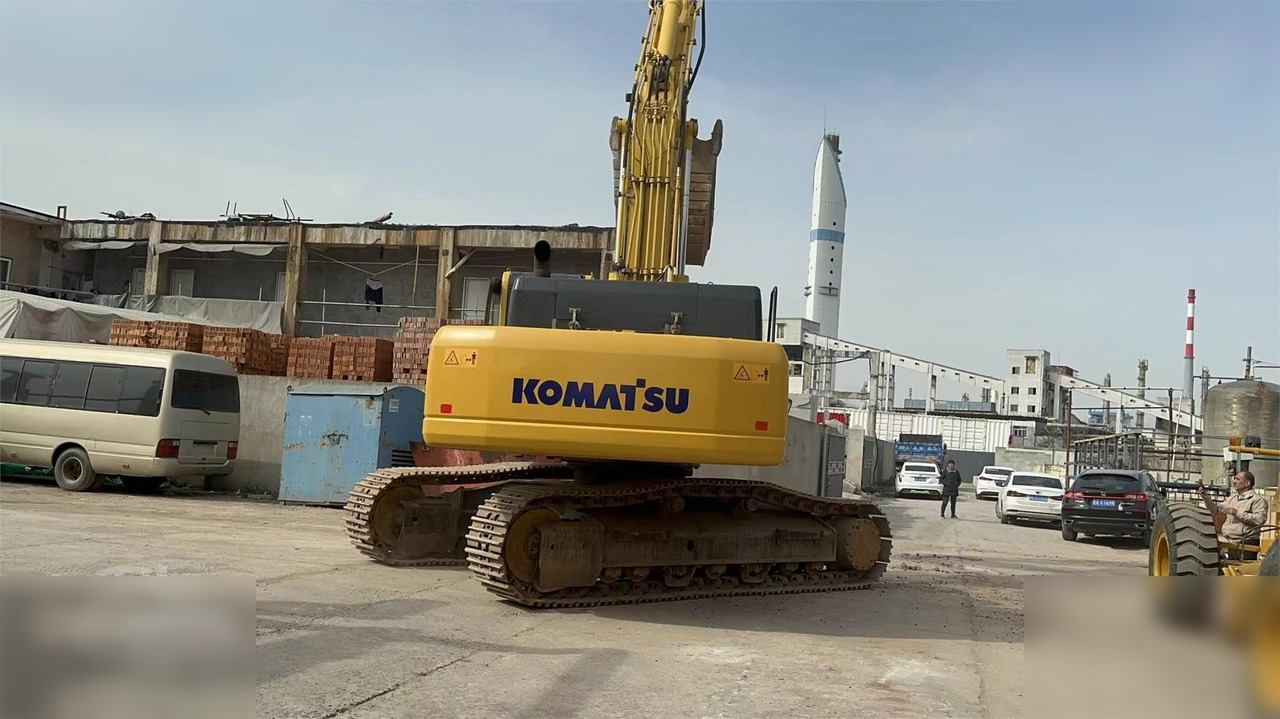 KOMATSU PC400-8 - Crawler excavator: picture 5 KOMATSU PC400-8 - Crawler excavator: picture 5