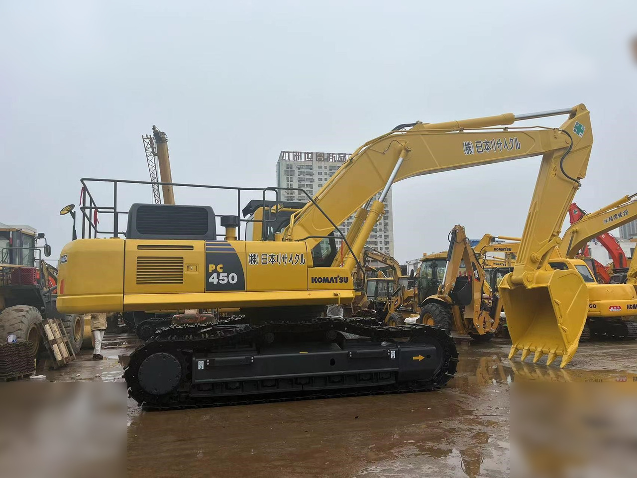 KOMATSU PC450-8 - Crawler excavator: picture 1 KOMATSU PC450-8 - Crawler excavator: picture 1