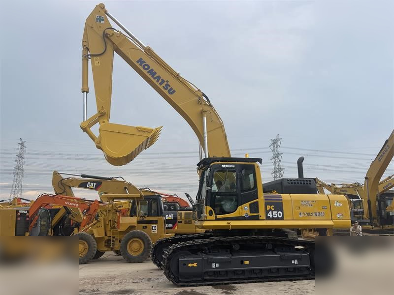 KOMATSU PC450-8 - Crawler excavator: picture 4 KOMATSU PC450-8 - Crawler excavator: picture 4