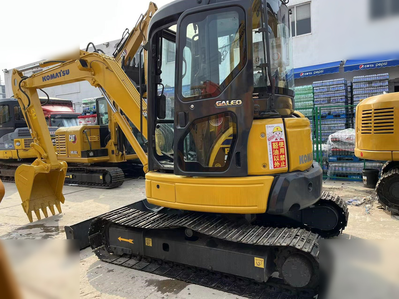 KOMATSU PC55MR-3 - Mini excavator: picture 3 KOMATSU PC55MR-3 - Mini excavator: picture 3