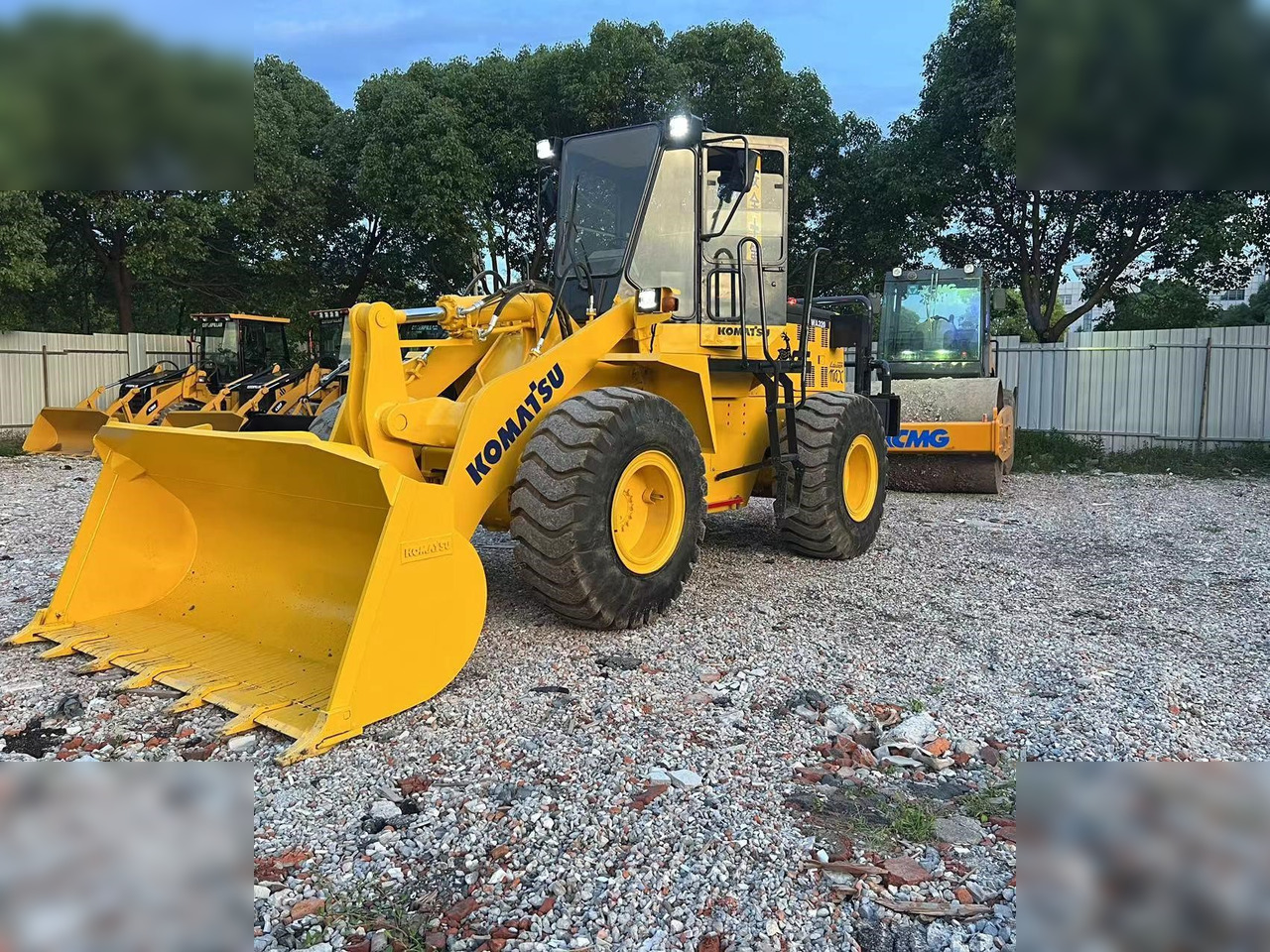 KOMATSU WA320-3 - Wheel loader: picture 1 KOMATSU WA320-3 - Wheel loader: picture 1