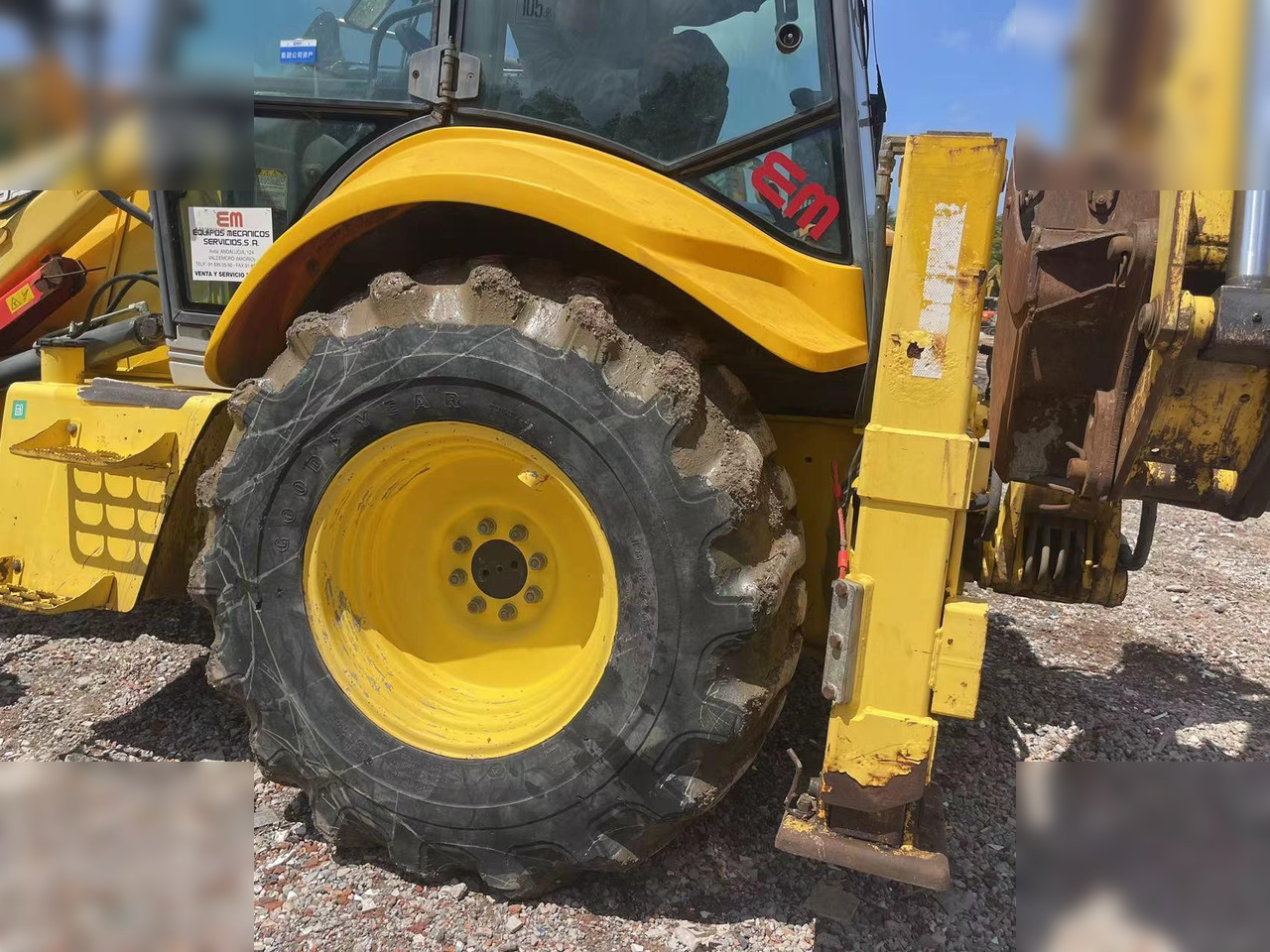 NEW HOLLAND LB95B-4PT - Backhoe loader: picture 5 NEW HOLLAND LB95B-4PT - Backhoe loader: picture 5