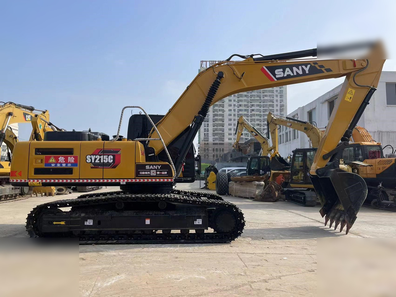 SANY SY215C - Crawler excavator: picture 3 SANY SY215C - Crawler excavator: picture 3