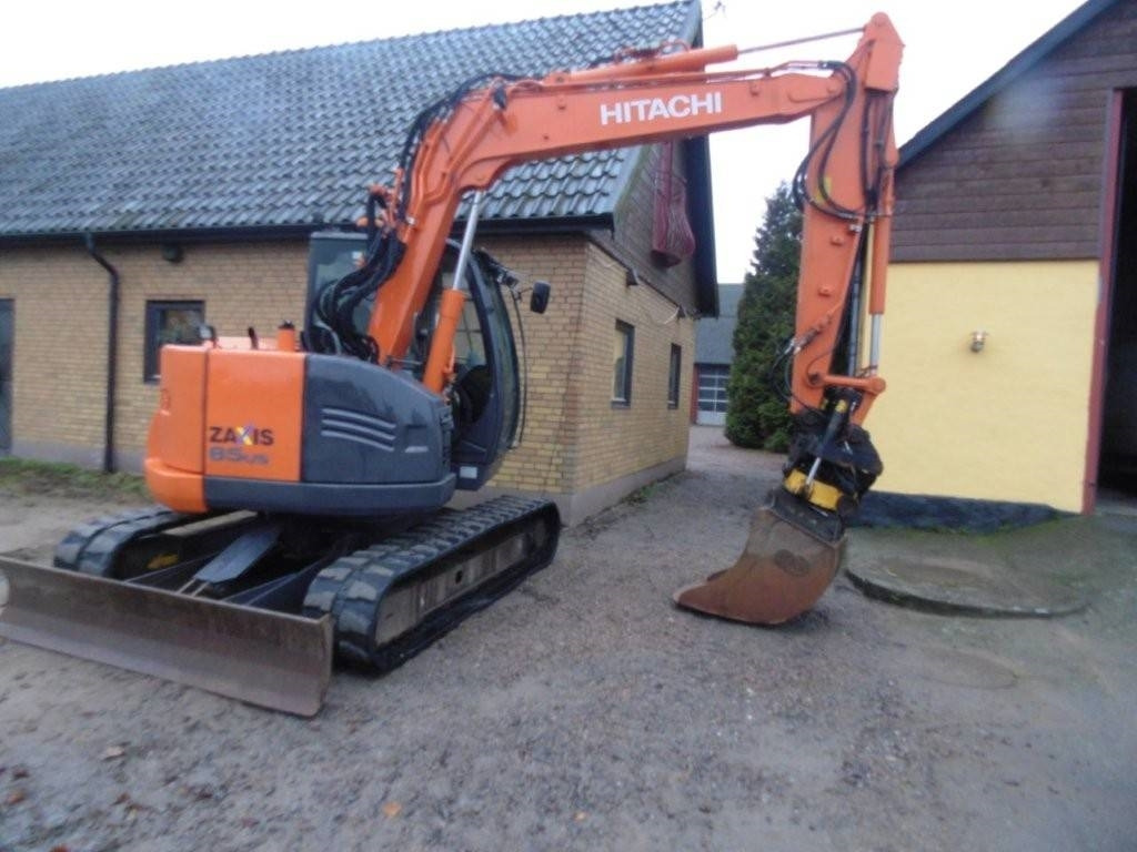 Hitachi 85US - Mini excavator: picture 2 Hitachi 85US - Mini excavator: picture 2