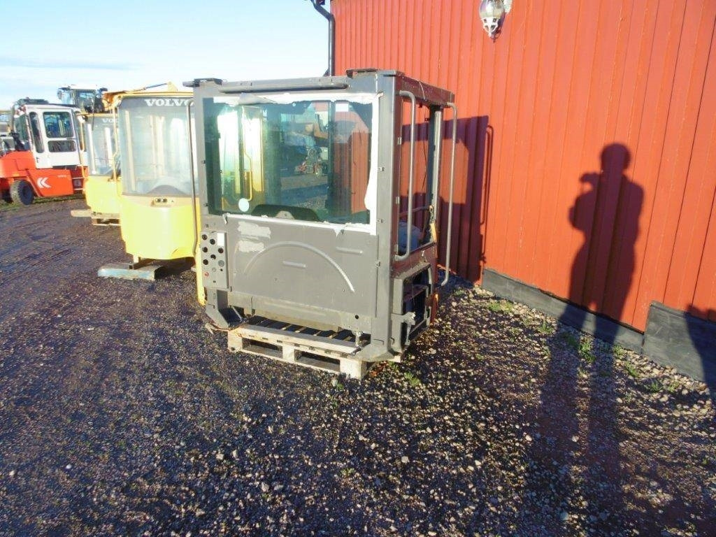 Hytt Volvo L60F  - Cab for Construction machinery: picture 1 Hytt Volvo L60F  - Cab for Construction machinery: picture 1