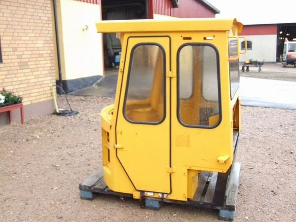 Volvo 4300-4600  - Cab for Construction machinery: picture 1 Volvo 4300-4600  - Cab for Construction machinery: picture 1