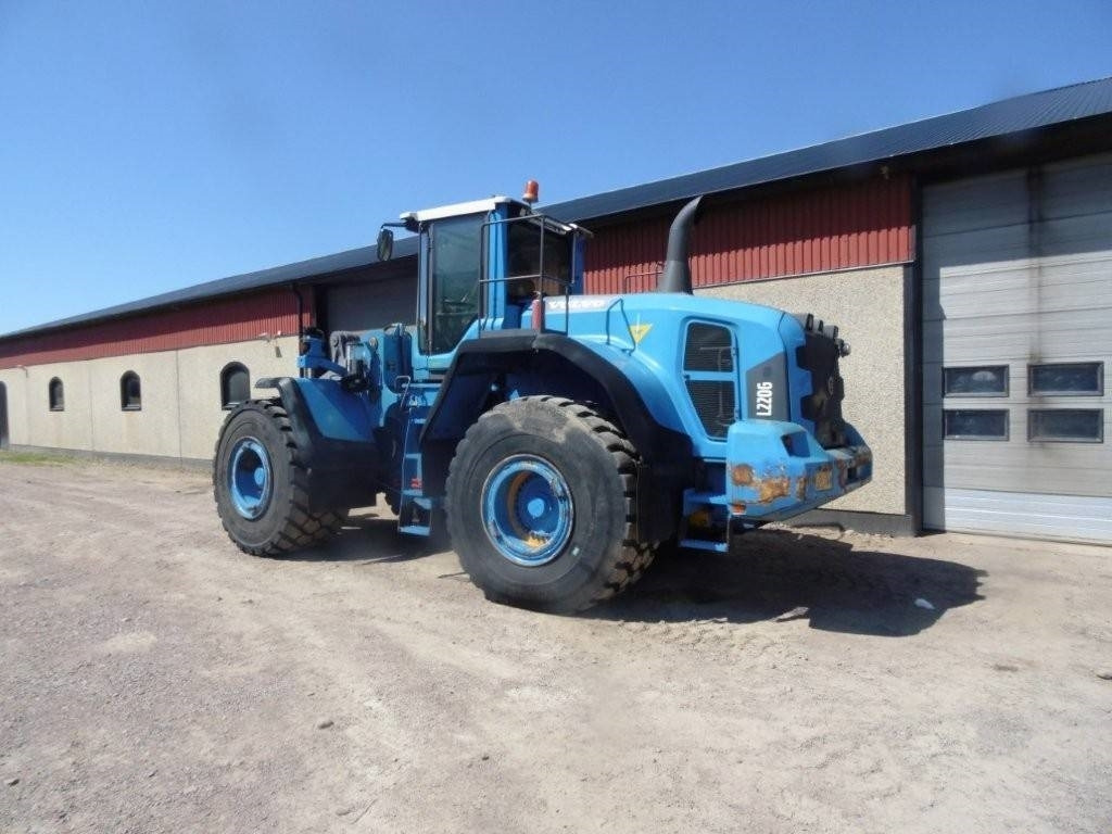Volvo L 220 G  - Wheel loader: picture 2 Volvo L 220 G  - Wheel loader: picture 2