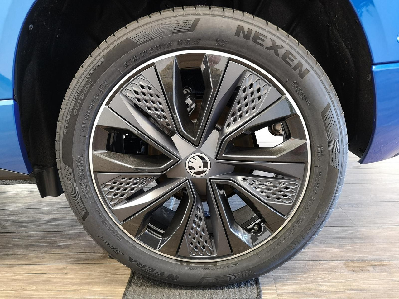 SUV Skoda Karoq Sportline 1,5 TSI DSG*AHK*360°5J.GARANTIE*: picture 23