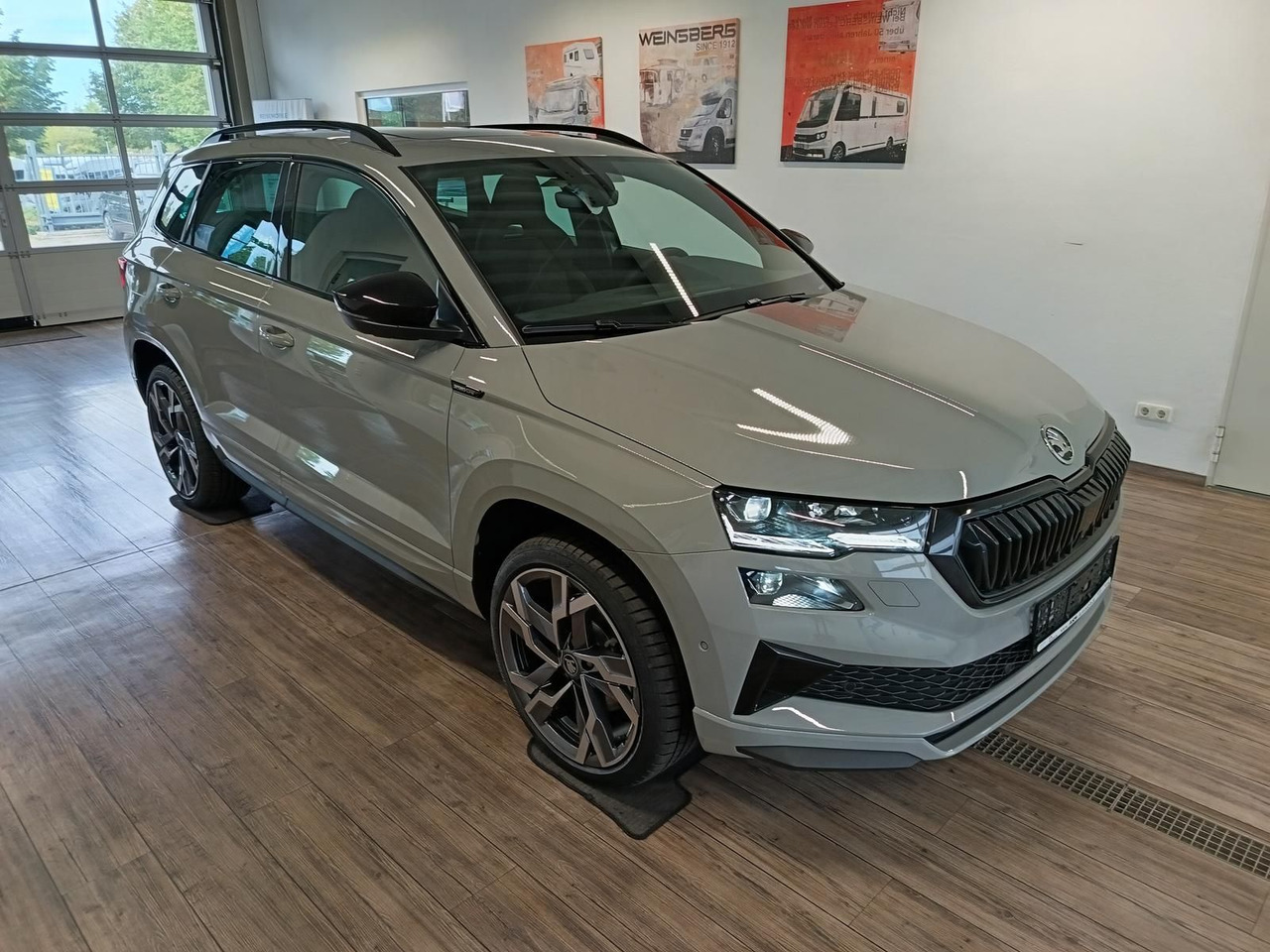 Skoda Karoq Sportline 1,5 TSI DSG*AHK*PSD*STD.HZG*NAVI - SUV: picture 3 Skoda Karoq Sportline 1,5 TSI DSG*AHK*PSD*STD.HZG*NAVI - SUV: picture 3