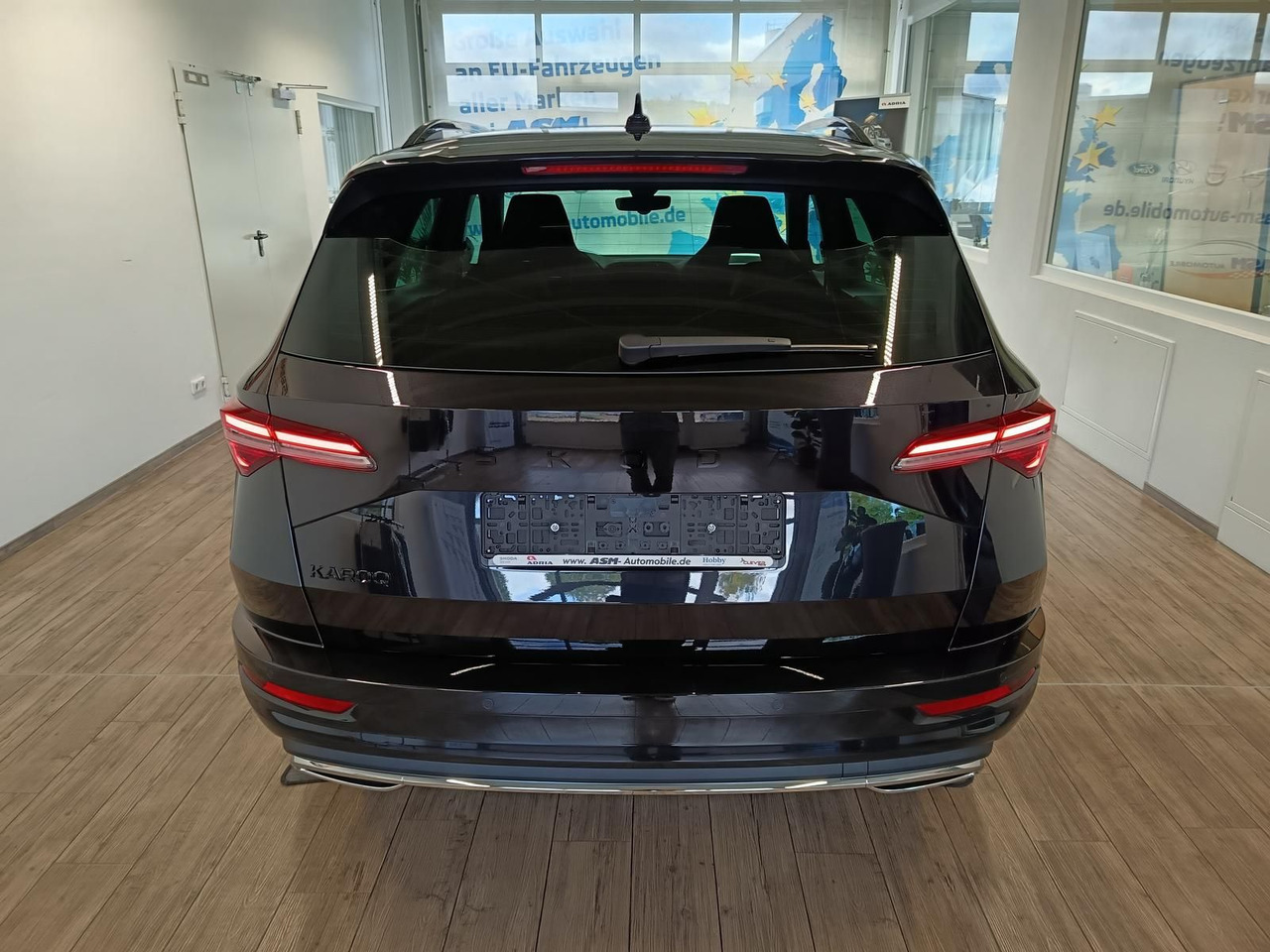 Skoda Karoq Sportline 1,5 TSI DSG*AHK*PSD*STD.HZG*NAVI - SUV: picture 5 Skoda Karoq Sportline 1,5 TSI DSG*AHK*PSD*STD.HZG*NAVI - SUV: picture 5