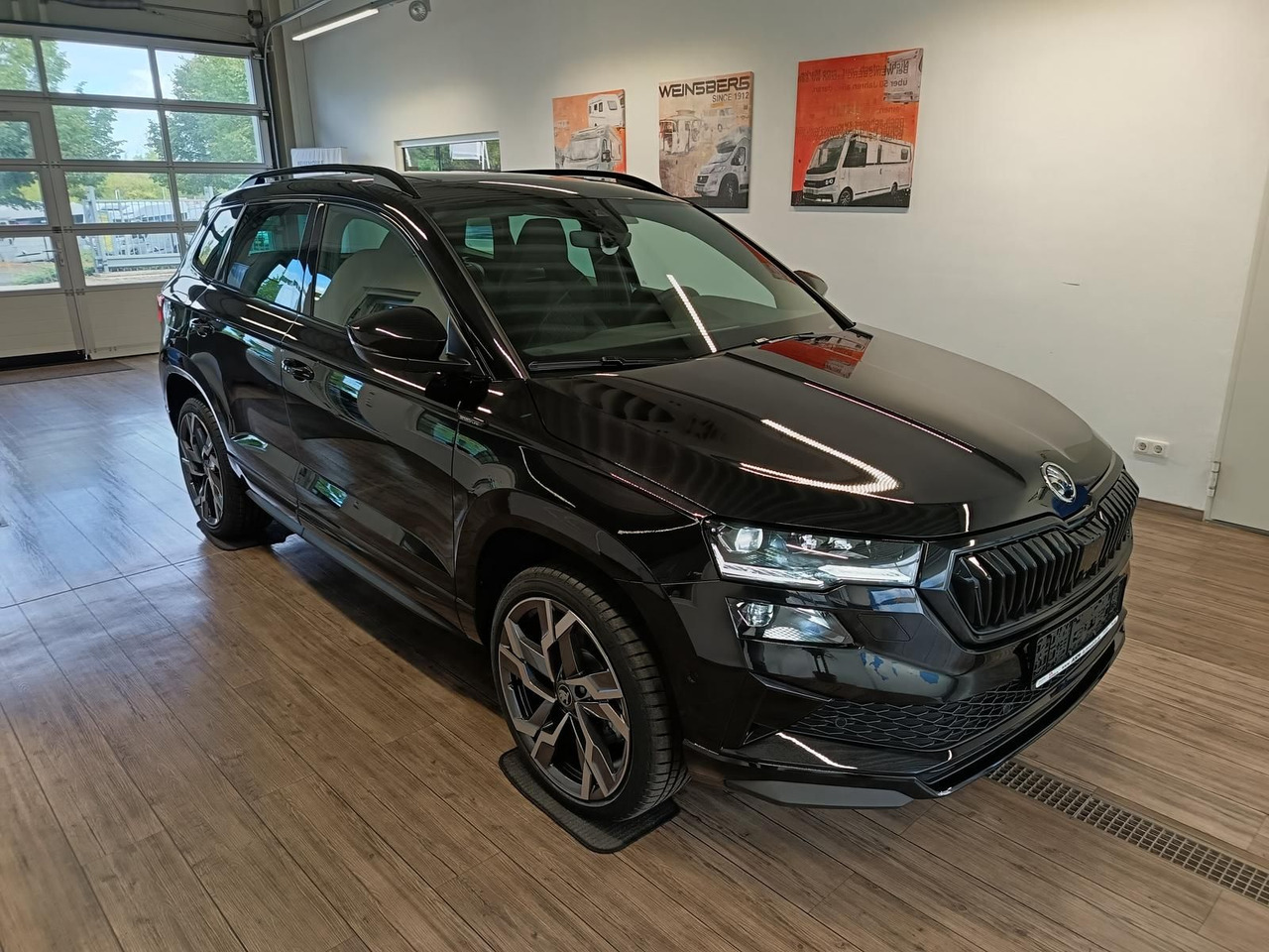 Skoda Karoq Sportline 1,5 TSI DSG*AHK*PSD*STD.HZG*NAVI - SUV: picture 3 Skoda Karoq Sportline 1,5 TSI DSG*AHK*PSD*STD.HZG*NAVI - SUV: picture 3