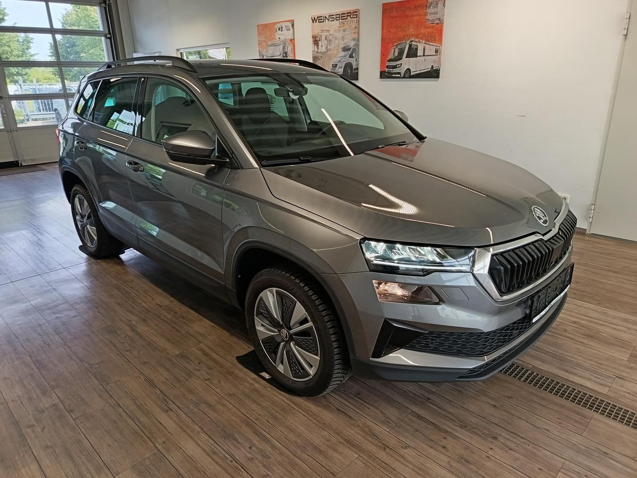 Skoda Karoq Style 1,5TSI DSG*AHK-VORBER*NAVI*LED*R-KAM - SUV: picture 3 Skoda Karoq Style 1,5TSI DSG*AHK-VORBER*NAVI*LED*R-KAM - SUV: picture 3