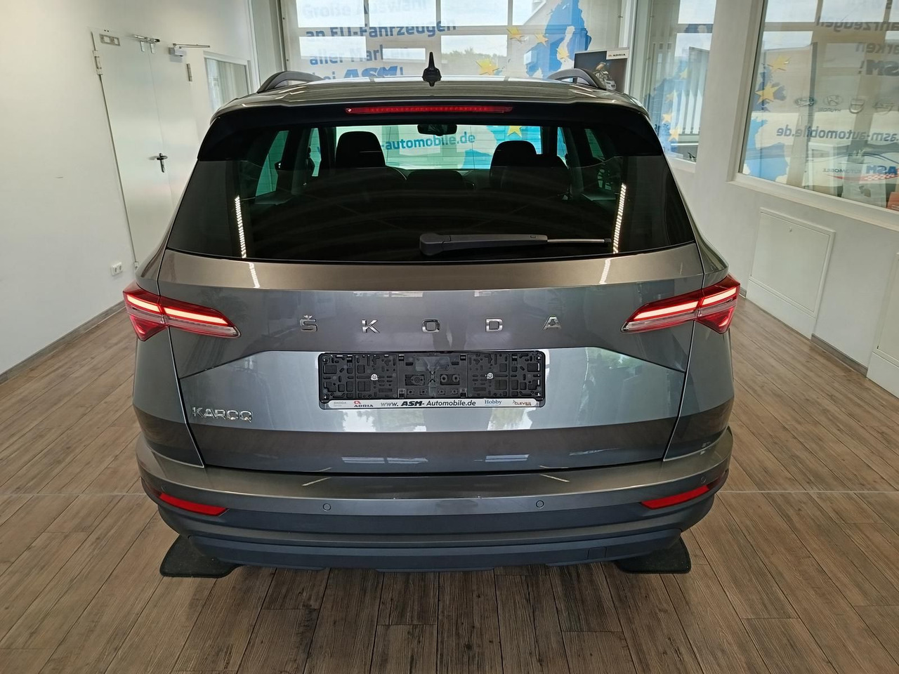 Skoda Karoq Style 1,5TSI DSG*AHK-VORBER*NAVI*LED*R-KAM - SUV: picture 5 Skoda Karoq Style 1,5TSI DSG*AHK-VORBER*NAVI*LED*R-KAM - SUV: picture 5