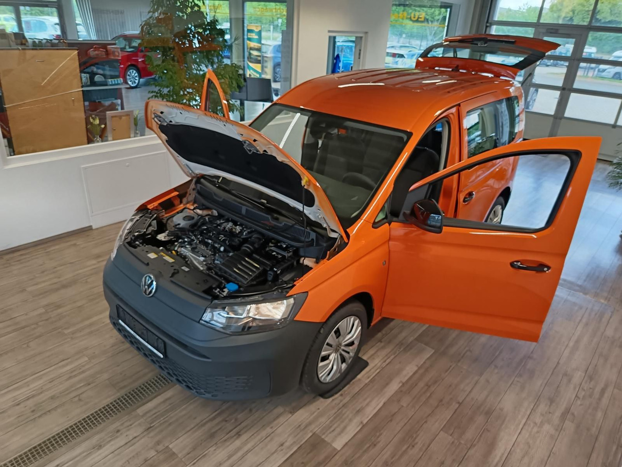 Volkswagen Caddy 2.0 TDI 75 kW*PDC*TEMP*DAB*KLIMA*5-SITZER* - Station wagon: picture 2 Volkswagen Caddy 2.0 TDI 75 kW*PDC*TEMP*DAB*KLIMA*5-SITZER* - Station wagon: picture 2
