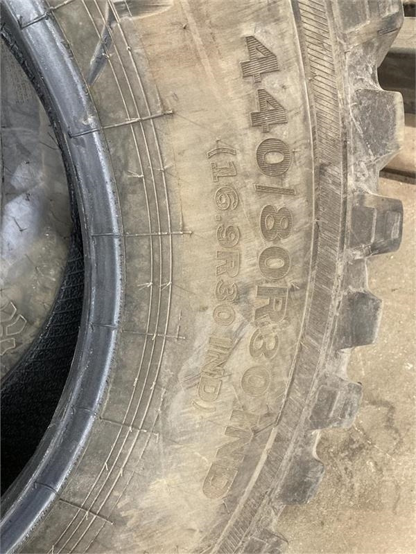 Alliance 16.9 R30 IND 440/80R30 MULTIUSE 550  - Tire for Municipal/ Special vehicle: picture 2 Alliance 16.9 R30 IND 440/80R30 MULTIUSE 550  - Tire for Municipal/ Special vehicle: picture 2
