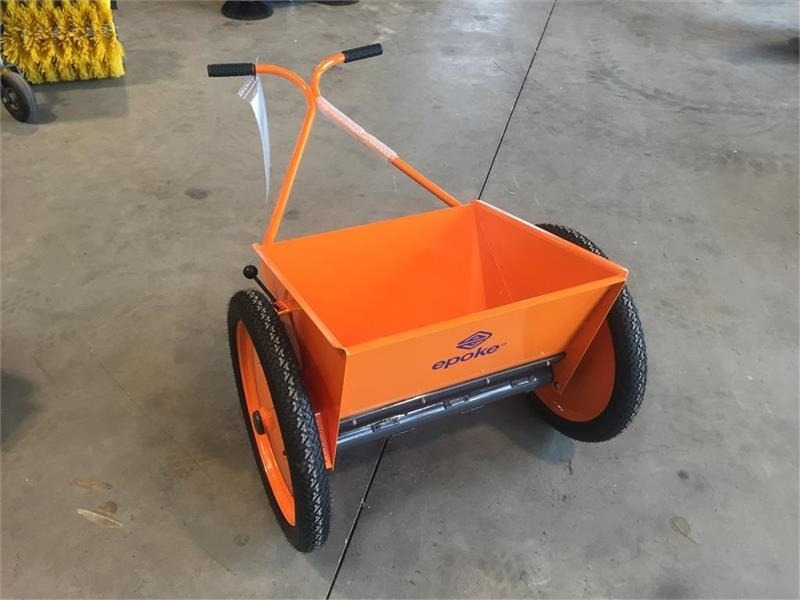 Epoke Epomini 5 - Sand/ Salt spreader for Municipal/ Special vehicle: picture 1 Epoke Epomini 5 - Sand/ Salt spreader for Municipal/ Special vehicle: picture 1