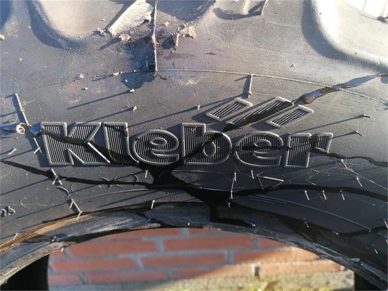 Kleber 300/70R20 - Tire for Municipal/ Special vehicle: picture 5 Kleber 300/70R20 - Tire for Municipal/ Special vehicle: picture 5