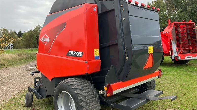 Kuhn VB 2295 - Round baler: picture 3 Kuhn VB 2295 - Round baler: picture 3