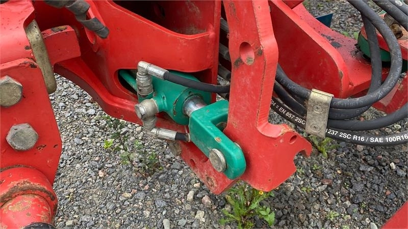 Kverneland EG 100-300-28 - Plow: picture 3 Kverneland EG 100-300-28 - Plow: picture 3