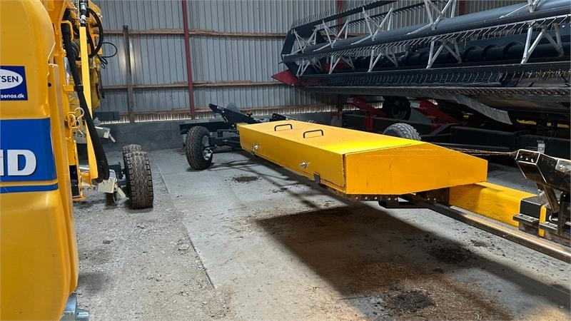 New Holland 4 hjulet skærebordsvogn - Combine header trailer: picture 2 New Holland 4 hjulet skærebordsvogn - Combine header trailer: picture 2