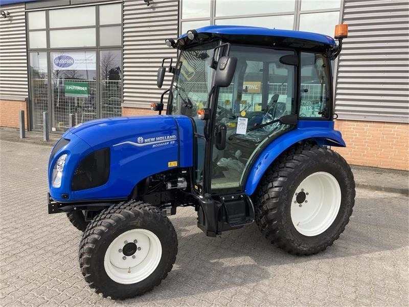 New Holland Boomer 55 Stage V - Frontlift og PTO - Municipal tractor: picture 2 New Holland Boomer 55 Stage V - Frontlift og PTO - Municipal tractor: picture 2