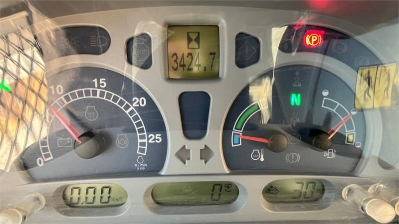 Leasing of New Holland T7.315 HD AutoComand New Holland T7.315 HD AutoComand: picture 6 Leasing of New Holland T7.315 HD AutoComand New Holland T7.315 HD AutoComand: picture 6