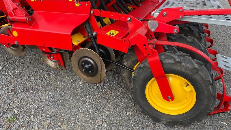 Vaderstad Rapid 400C Combi  - Combine seed drill: picture 4 Vaderstad Rapid 400C Combi  - Combine seed drill: picture 4