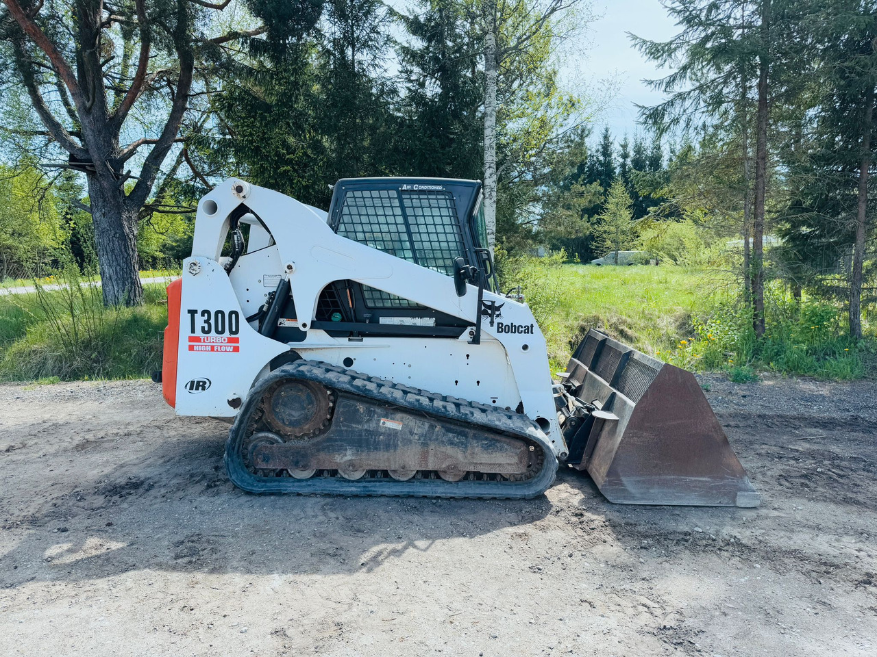 BOBCAT T300 - Skid steer loader: picture 5 BOBCAT T300 - Skid steer loader: picture 5