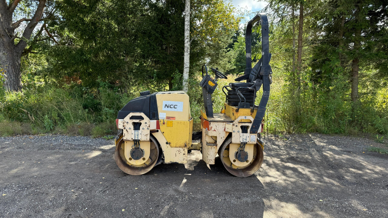 Dynapac CC122 - Road roller: picture 2 Dynapac CC122 - Road roller: picture 2