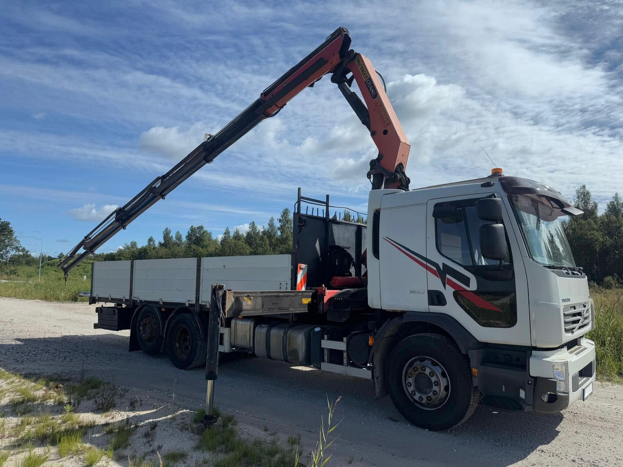 VOLVO FE280+PALFINGER PK20002 2007 - Dropside/ Flatbed truck, Crane truck: picture 3 VOLVO FE280+PALFINGER PK20002 2007 - Dropside/ Flatbed truck, Crane truck: picture 3