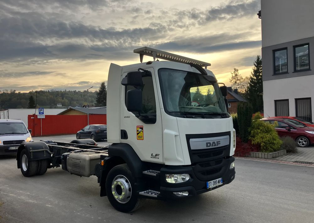 DAF Daf FL 16.250 euro  6 ramo do zabudowy - Cab chassis truck: picture 2 DAF Daf FL 16.250 euro  6 ramo do zabudowy - Cab chassis truck: picture 2