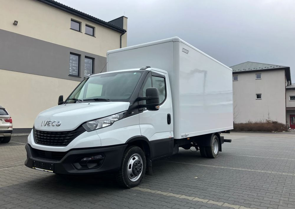 Box van Iveco DAILY 35C16 kontener kurierka winda STAN PERFEKCYJNY: picture 1