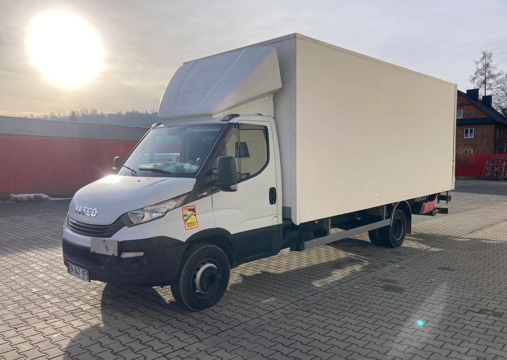 Iveco Iveco Daily 70C18 kurierka kontener 13 palet - Box truck: picture 2 Iveco Iveco Daily 70C18 kurierka kontener 13 palet - Box truck: picture 2