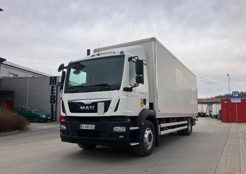 MAN MAN 18.290 kurierka kontener - Box truck: picture 1 MAN MAN 18.290 kurierka kontener - Box truck: picture 1