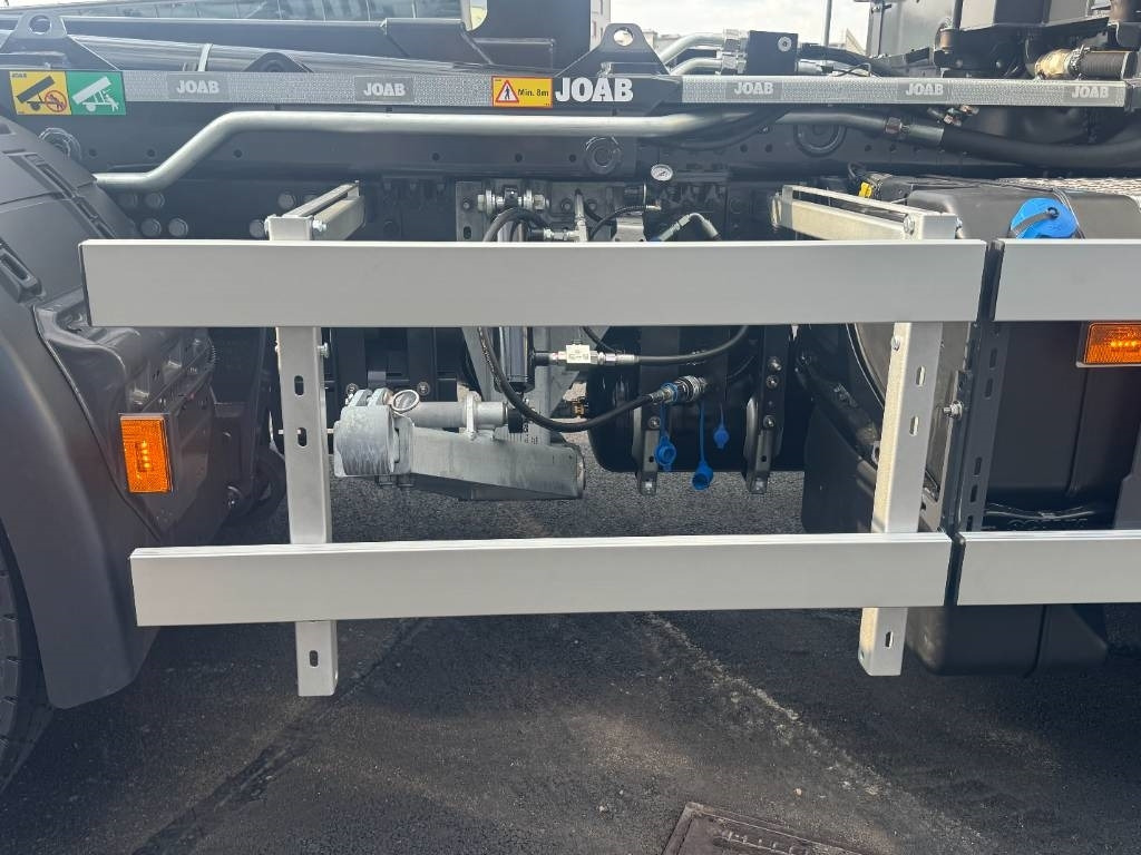 Scania R 580 8x4*4 Joab med frontplog & sidoplogsfäste - Hook lift truck: picture 4 Scania R 580 8x4*4 Joab med frontplog & sidoplogsfäste - Hook lift truck: picture 4
