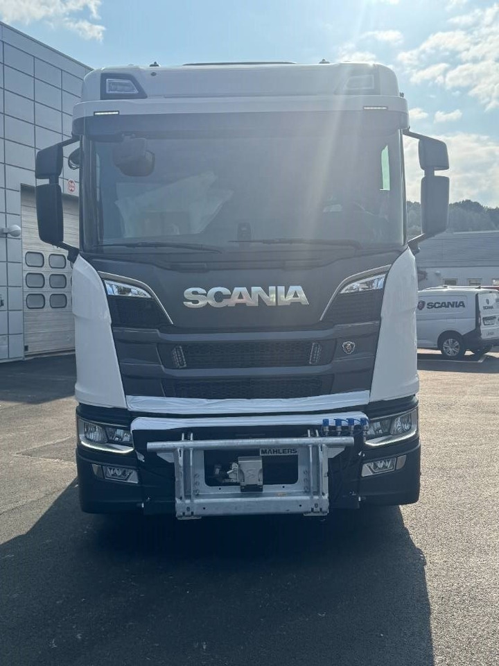 Scania R 580 8x4*4 Joab med frontplog & sidoplogsfäste - Hook lift truck: picture 2 Scania R 580 8x4*4 Joab med frontplog & sidoplogsfäste - Hook lift truck: picture 2