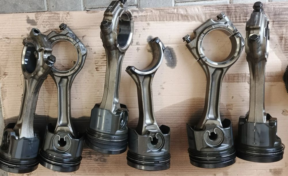 DAF XF 106 EURO 6 MX13 TŁOK KORBOWÓD 2027726 - Connecting rod for Truck: picture 1 DAF XF 106 EURO 6 MX13 TŁOK KORBOWÓD 2027726 - Connecting rod for Truck: picture 1