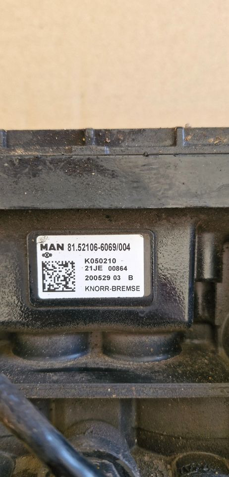 MAN TG3 TGX MODULATOR ZAWÓR EBS 81.52106-6069 K050210 - Brake parts: picture 2 MAN TG3 TGX MODULATOR ZAWÓR EBS 81.52106-6069 K050210 - Brake parts: picture 2