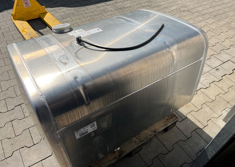 Zbiornik paliwa MAN TGX TGS 370 litrów bak - Fuel tank for Truck: picture 5 Zbiornik paliwa MAN TGX TGS 370 litrów bak - Fuel tank for Truck: picture 5
