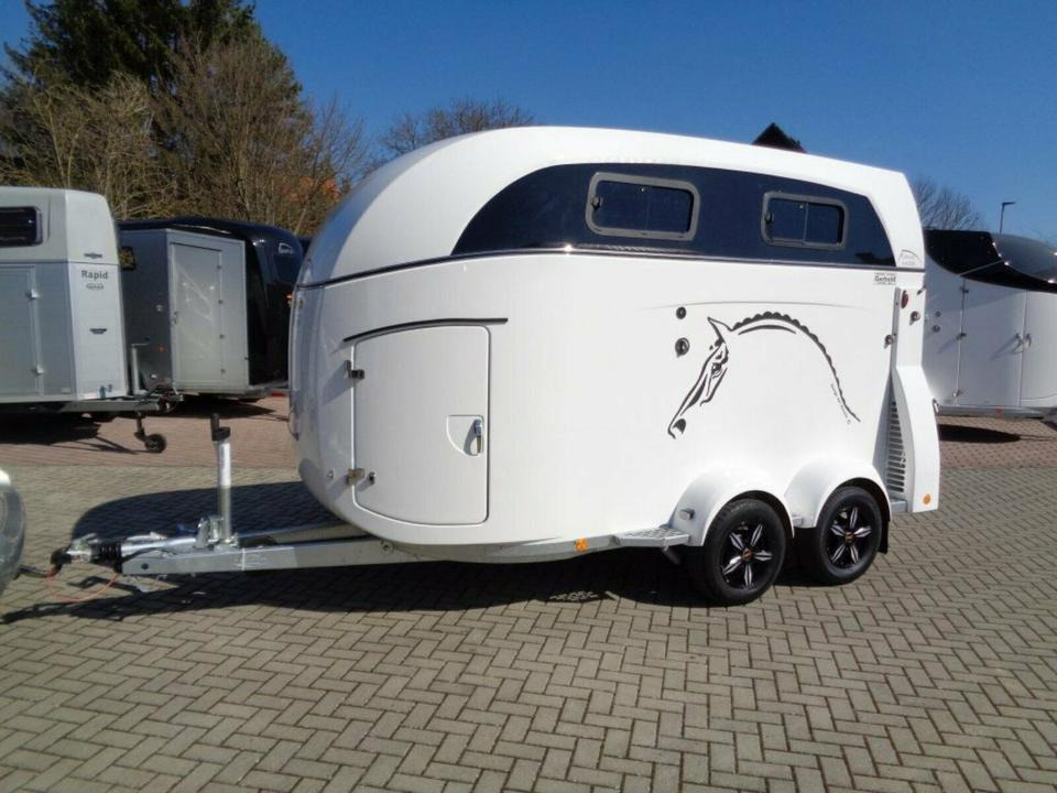 Horse trailer Böckmann Grand Master, WCF, 2,7 to. 100 km/h,Videoüberwachung,: picture 17 Horse trailer Böckmann Grand Master, WCF, 2,7 to. 100 km/h,Videoüberwachung,: picture 17