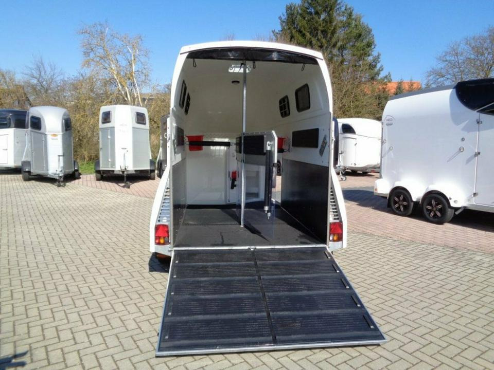 Horse trailer Böckmann Grand Master, WCF, 2,7 to. 100 km/h,Videoüberwachung,: picture 11 Horse trailer Böckmann Grand Master, WCF, 2,7 to. 100 km/h,Videoüberwachung,: picture 11