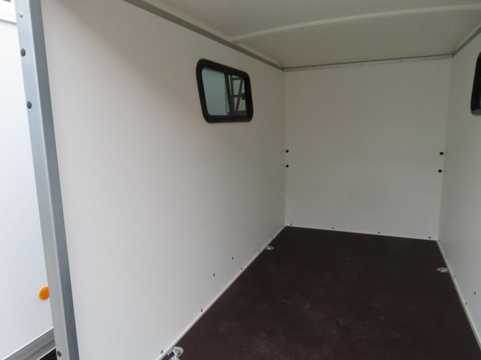 Böckmann KT 2513/135 PKW-Anhänger Kofferanhänger Fenster 100km/h - Closed box trailer: picture 5 Böckmann KT 2513/135 PKW-Anhänger Kofferanhänger Fenster 100km/h - Closed box trailer: picture 5