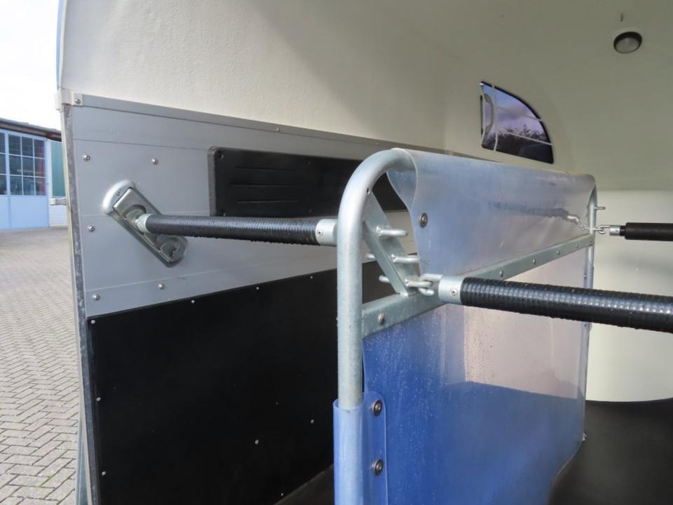 Böckmann Pferdeanhänger Champion R, Alub., 100 km/h - Horse trailer: picture 5 Böckmann Pferdeanhänger Champion R, Alub., 100 km/h - Horse trailer: picture 5