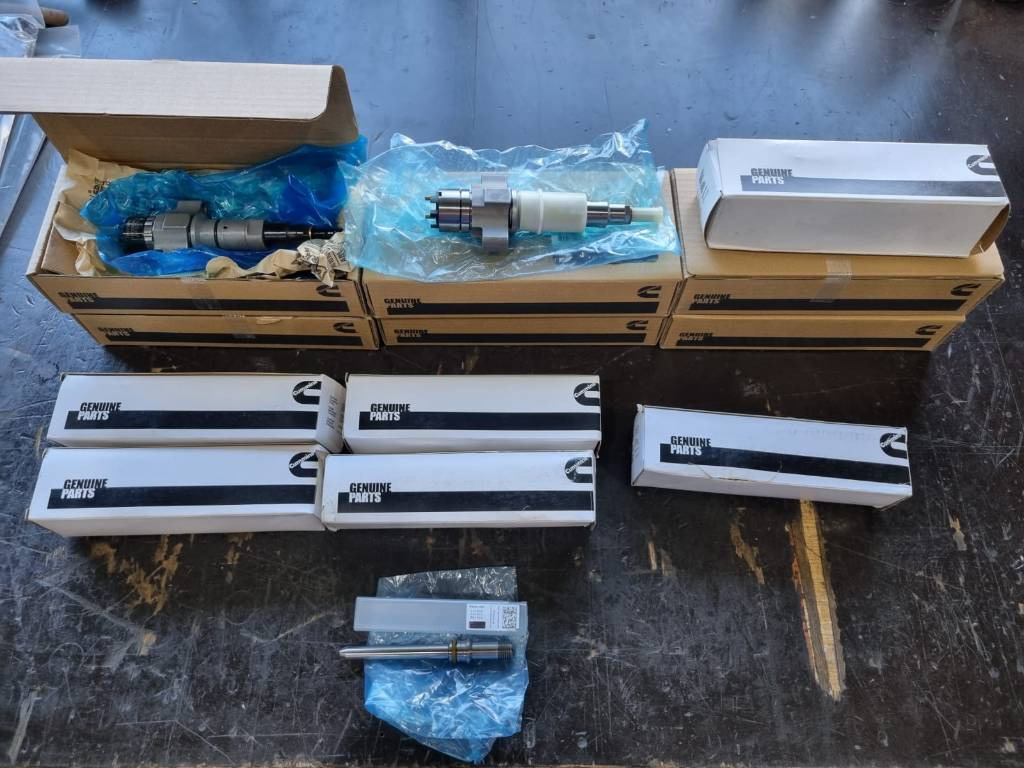 Engine and parts for Excavator Cummins QSB 4.5 B4.5 QSB 6.7 B6.7 QSL9 L9 X12 X15 engine parts: picture 7