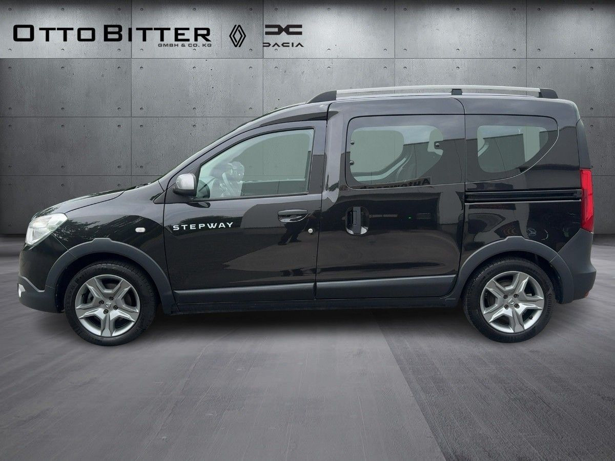 Dacia Dokker Stepway TCe130 ANHÄNGERKUPPLUNG/WINTERR - Passenger van: picture 2 Dacia Dokker Stepway TCe130 ANHÄNGERKUPPLUNG/WINTERR - Passenger van: picture 2