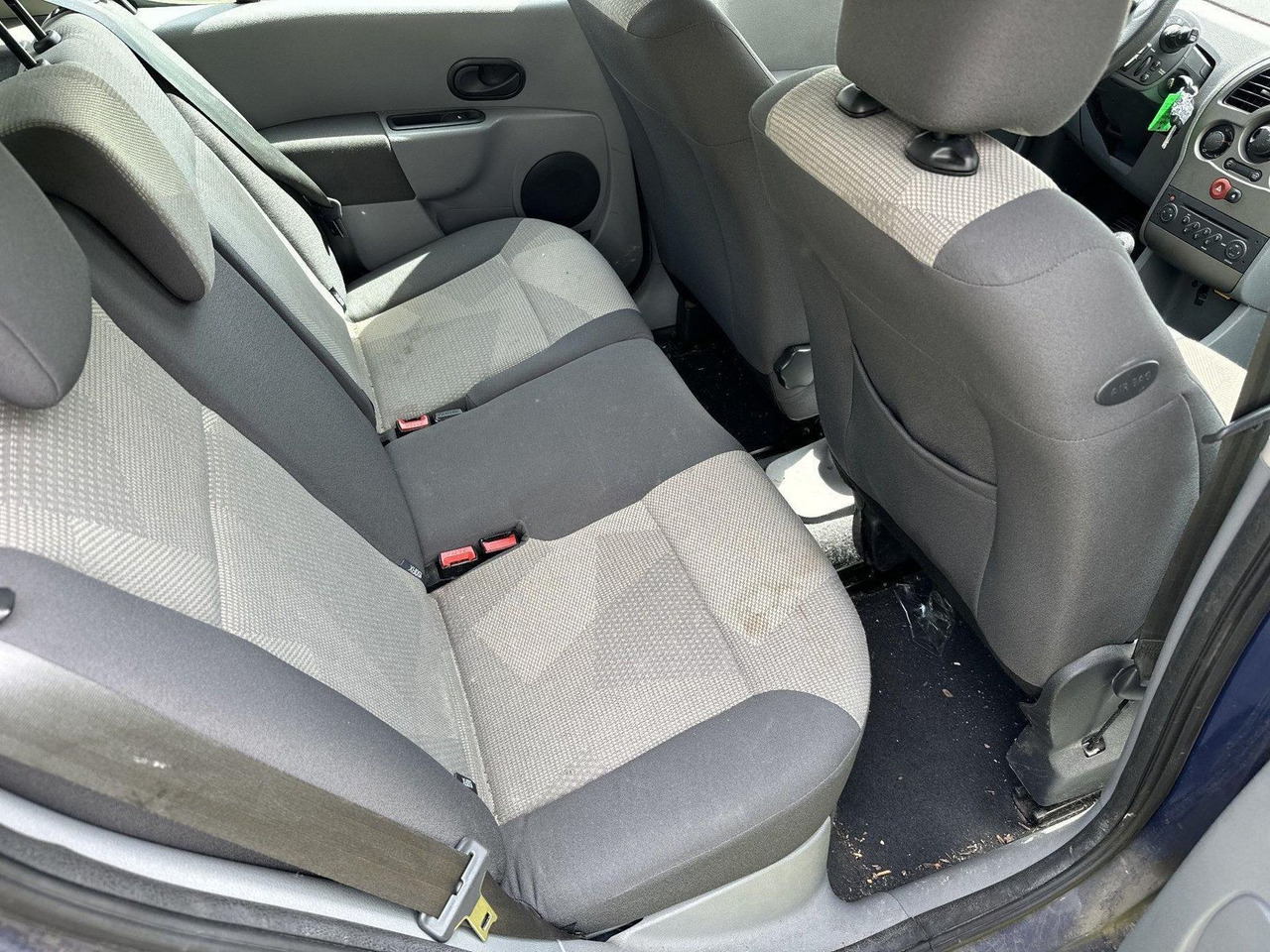 Sedan Renault Modus 1.2 Avantage +MOTOR OHNE FUNKTION+: picture 9