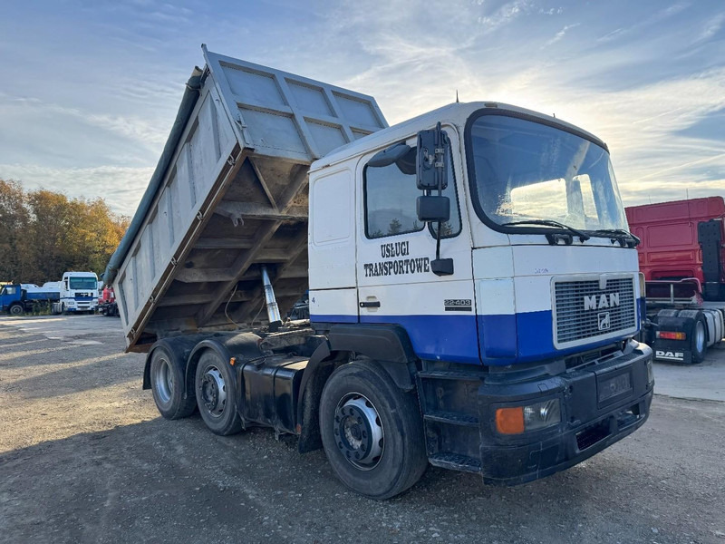 MAN 22.403 (MANUAL GEARBOX / 6 CYLINDER / 8 TIRES / 6X2) - Tipper: picture 3 MAN 22.403 (MANUAL GEARBOX / 6 CYLINDER / 8 TIRES / 6X2) - Tipper: picture 3
